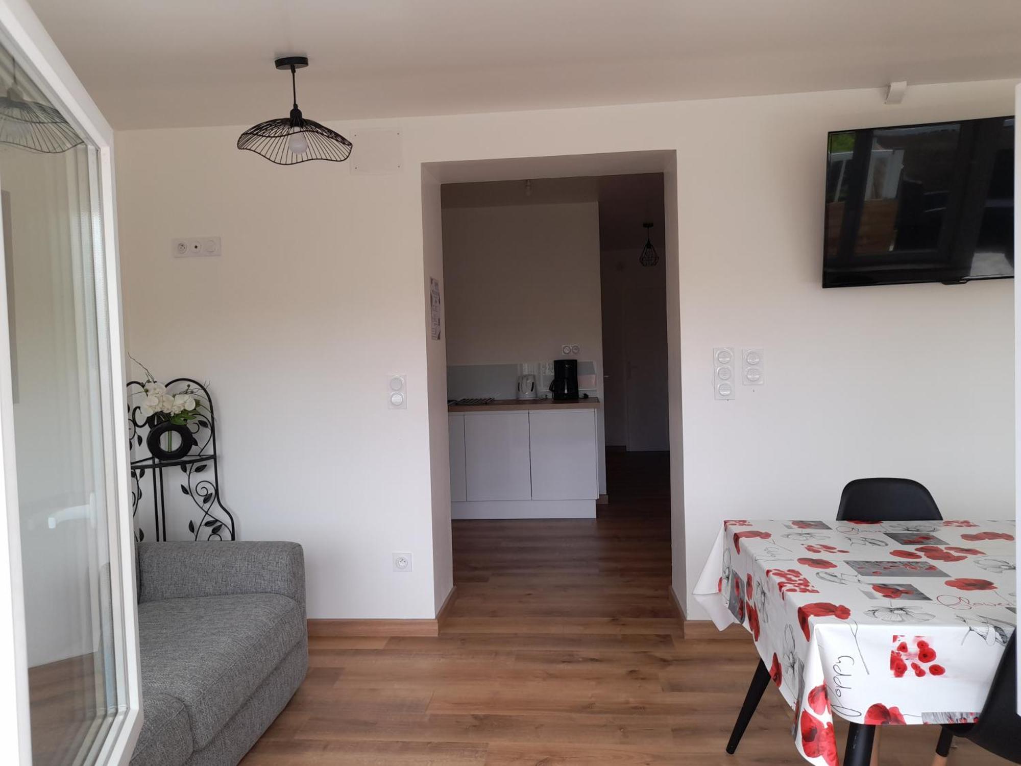 Logement Lumineux Avec Terrasse La Roche-sur-Yon Exterior foto